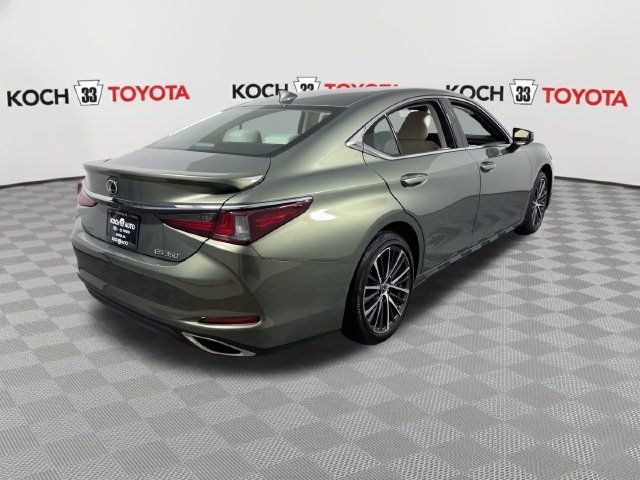 Used 2025 Lexus ES 350 w/ Premium Package FWD image 8