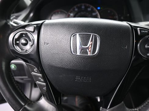 Used 2017 Honda Accord Sport image 16