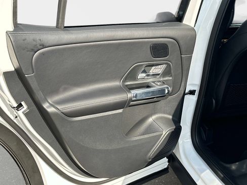 New 2026 Mercedes-Benz GLB 250 image 12