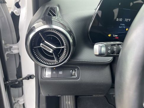 Used 2025 Chevrolet Equinox LT FWD image 21