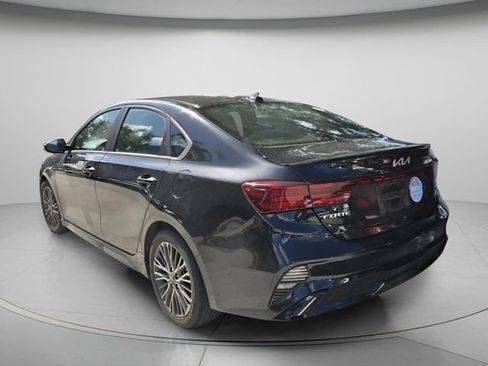 Used 2023 Kia Forte GT-Line w/ GT-Line Premium Package FWD image 7