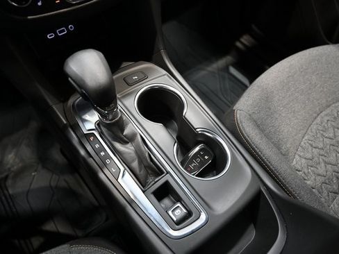 Used 2022 Chevrolet Equinox LT image 19