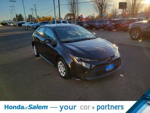 Used 2023 Toyota Corolla LE image 24