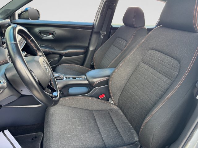 Used 2025 Honda HR-V Sport image 11