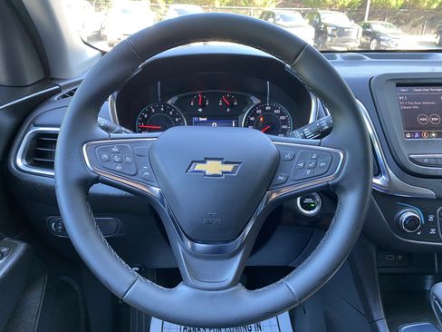 Used 2024 Chevrolet Equinox LT FWD image 18