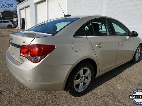 Used 2015 Chevrolet Cruze LT w/ Technology Package image 10