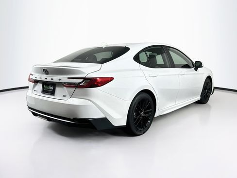 Used 2026 Toyota Camry SE FWD image 9