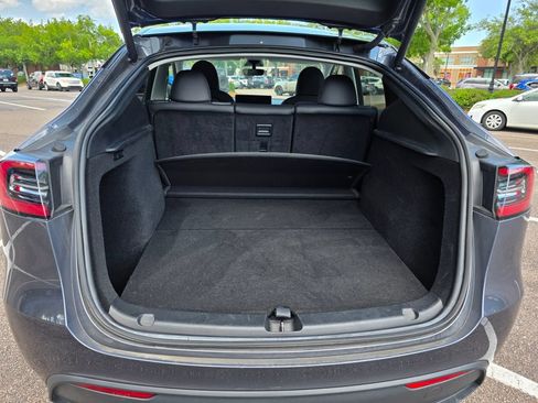 Used 2023 Tesla Model Y Long Range AWD/4WD image 33