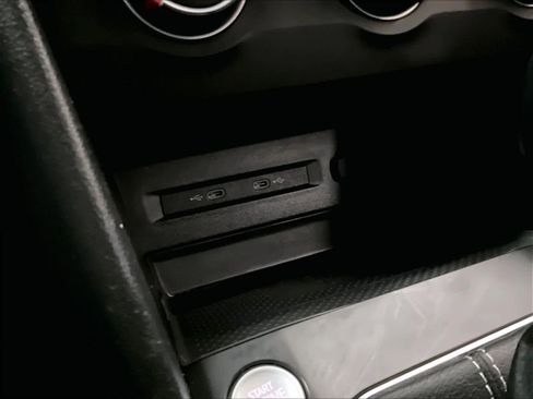 Used 2022 Volkswagen Taos SE w/ Panoramic Sunroof Package image 35