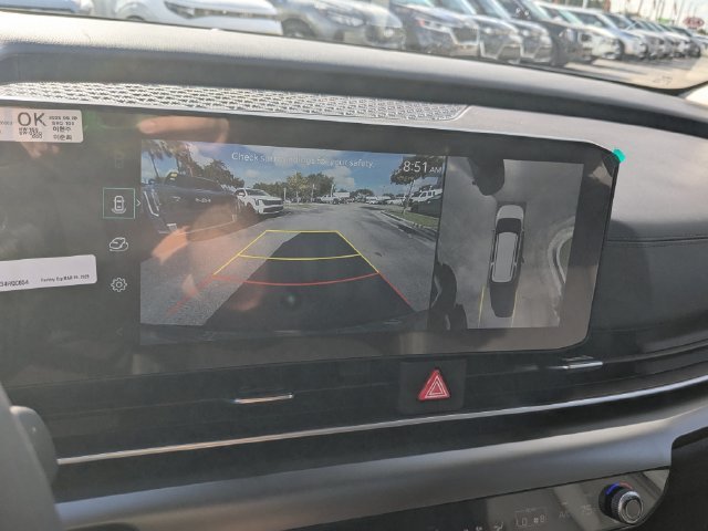 New 2027 Kia Carnival SX w/ Dark Edition Package FWD image 23