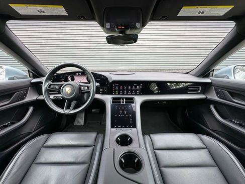 Used 2024 Porsche Taycan image 6