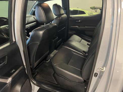 Used 2017 Toyota Tacoma TRD Pro image 27