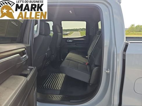 Used 2024 Chevrolet Silverado 1500 LT AWD/4WD image 25