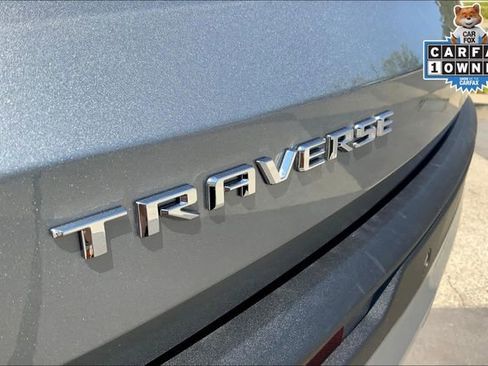 Used 2024 Chevrolet Traverse LT image 8