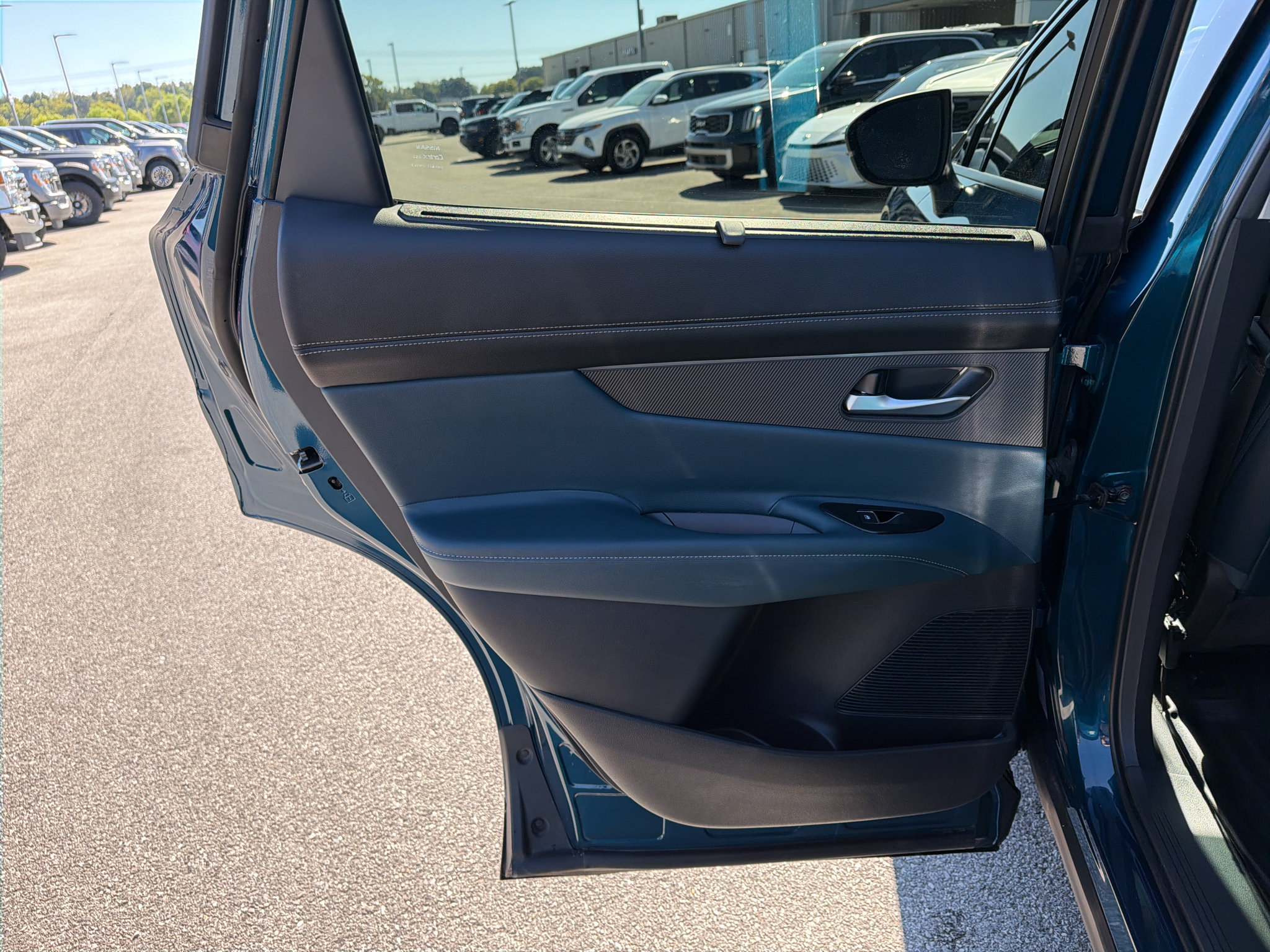 Used 2025 Nissan Murano Platinum AWD/4WD image 31