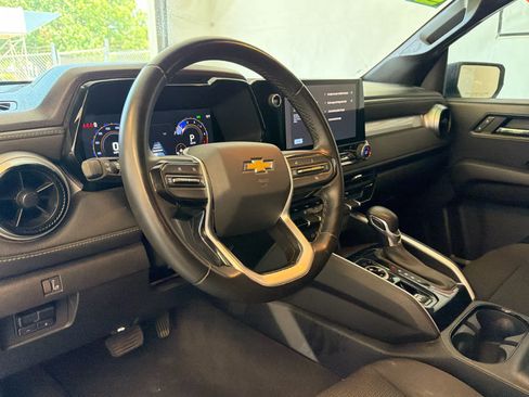 Used 2024 Chevrolet Colorado LT w/ LT Convenience Package AWD/4WD image 11