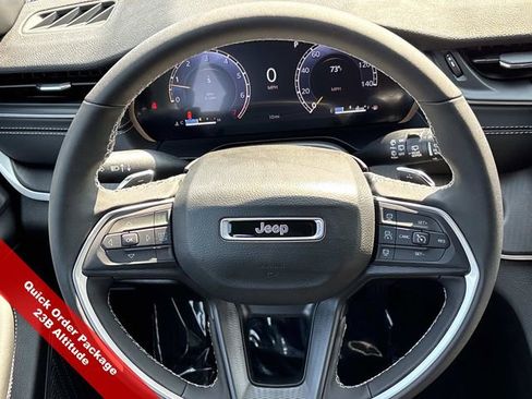 New 2025 Jeep Grand Cherokee L Altitude image 12