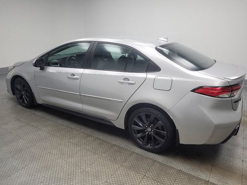 Used 2024 Toyota Corolla SE FWD image 3