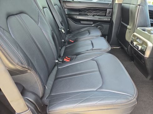 Used 2020 Ford Expedition Platinum AWD/4WD image 19