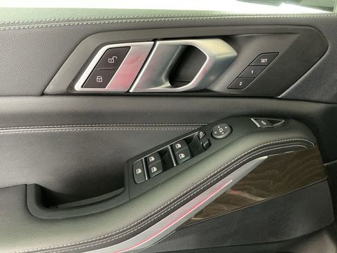 Certified 2022 BMW X5 xDrive40i w/ Premium Package AWD/4WD image 18
