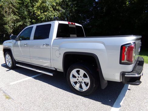 Used 2018 GMC Sierra 1500 SLT AWD/4WD image 9