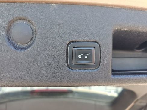 Used 2018 Chevrolet Equinox LT FWD image 13