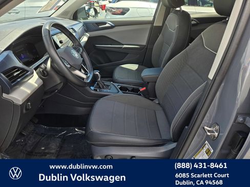 Used 2023 Volkswagen Taos SE w/ Black Wheel Package FWD image 15