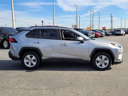 Used 2019 Toyota RAV4 XLE image 14
