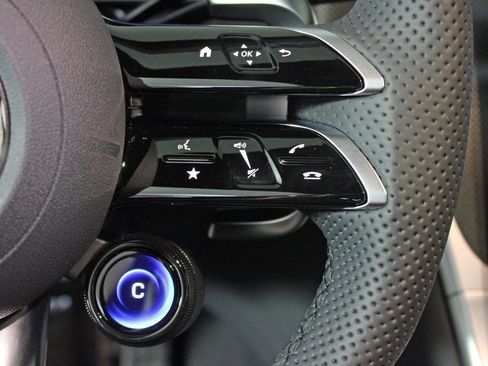 Certified 2025 Mercedes-Benz GLC 43 AMG 4MATIC image 20