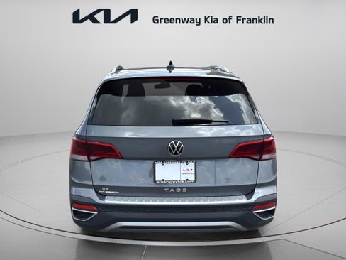 Used 2022 Volkswagen Taos SE FWD image 6