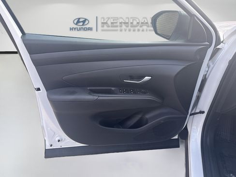 Used 2026 Hyundai Santa Cruz SEL FWD image 17