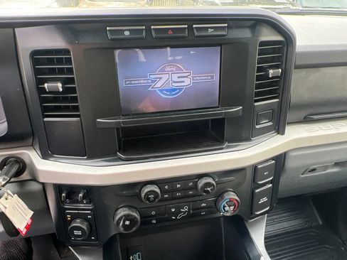 Used 2023 Ford F350 XLT AWD/4WD image 10