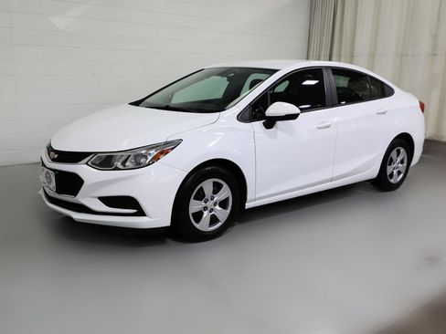 Used 2017 Chevrolet Cruze LS w/ LS Fleet Convenience Package FWD image 14