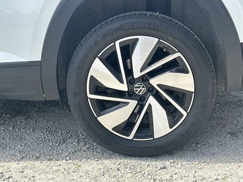 Used 2024 Volkswagen Atlas SE image 21