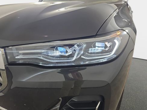 Used 2022 BMW X7 xDrive40i w/ Premium Package AWD/4WD image 37
