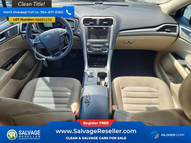 Used 2017 Ford Fusion SE w/ Fusion SE Technology Package FWD image 11