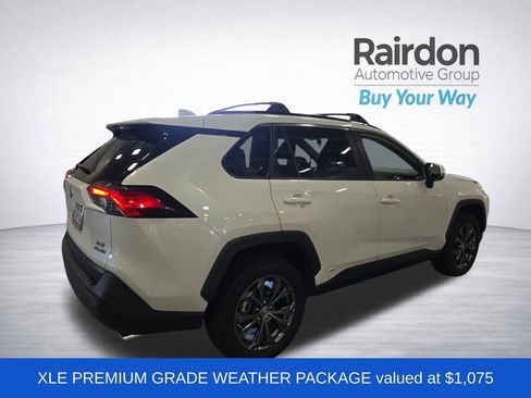 Used 2022 Toyota RAV4 XLE Premium AWD/4WD image 3