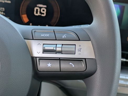 New 2026 Hyundai Kona SE image 23