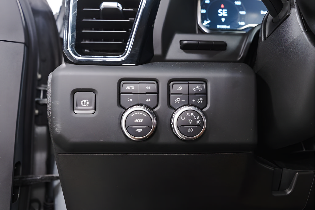 Used 2024 GMC Sierra 2500 Denali w/ Denali Reserve Package AWD/4WD image 21