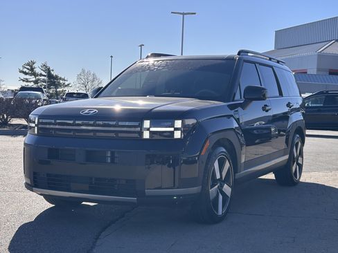 Used 2025 Hyundai Santa Fe Limited image 3