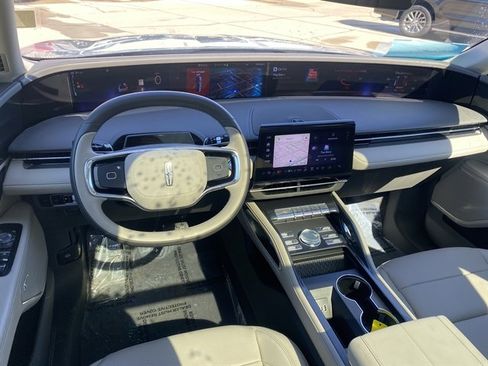 Used 2025 Lincoln Nautilus Premier w/ Equipment Group 102A image 19