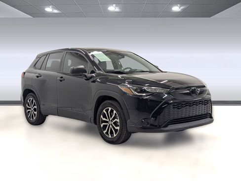 Used 2023 Toyota Corolla Cross S image 6