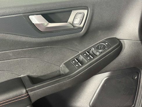 Used 2025 Ford Escape ST-Line image 10