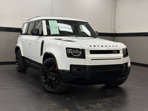 Used 2026 Land Rover Defender 110 X-Dynamic SE AWD/4WD image 2