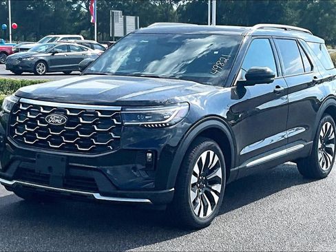 New 2027 Ford Explorer Platinum w/ LUX Leather Package AWD/4WD image 2