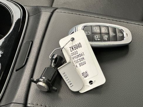 Used 2022 Hyundai Tucson Limited AWD/4WD image 34