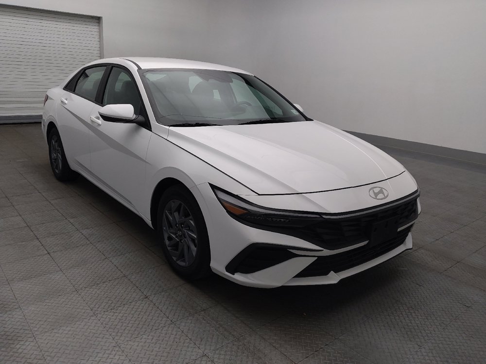 Used 2024 Hyundai Elantra SEL FWD image 13