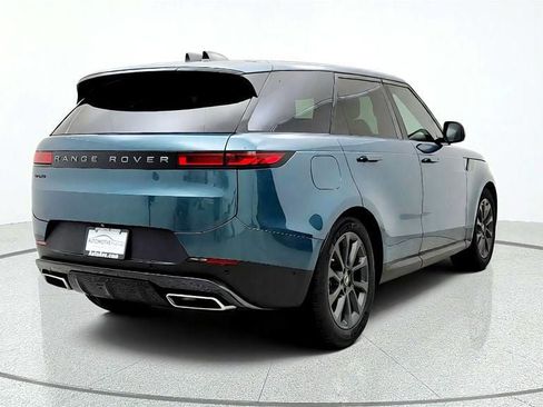 Used 2024 Land Rover Range Rover Sport SE AWD/4WD image 5