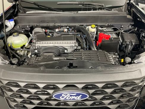 New 2026 Ford Maverick XLT FWD image 9