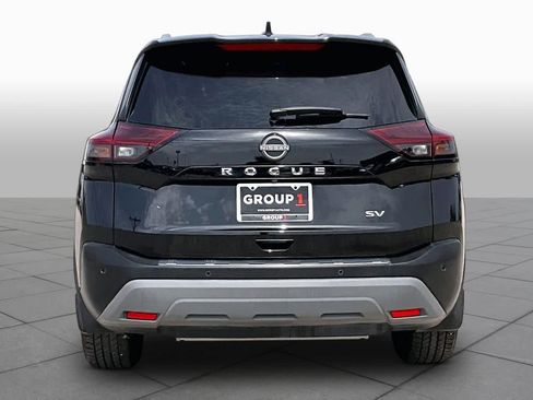 Used 2023 Nissan Rogue SV w/ SV Premium B Package FWD image 5